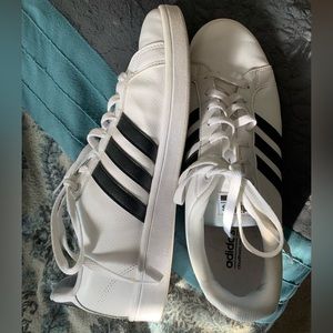 Adidas tennis shoes